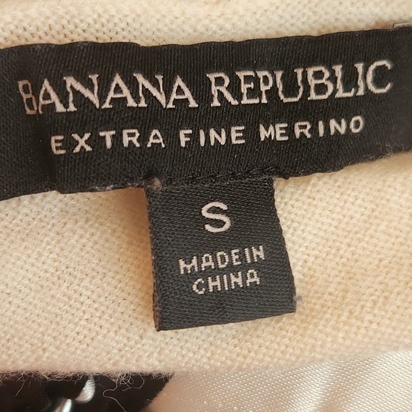 Banana Republic Sweater Women's S Red Striped J'adore Merino Extra Fine Wool - Picture 3 of 13